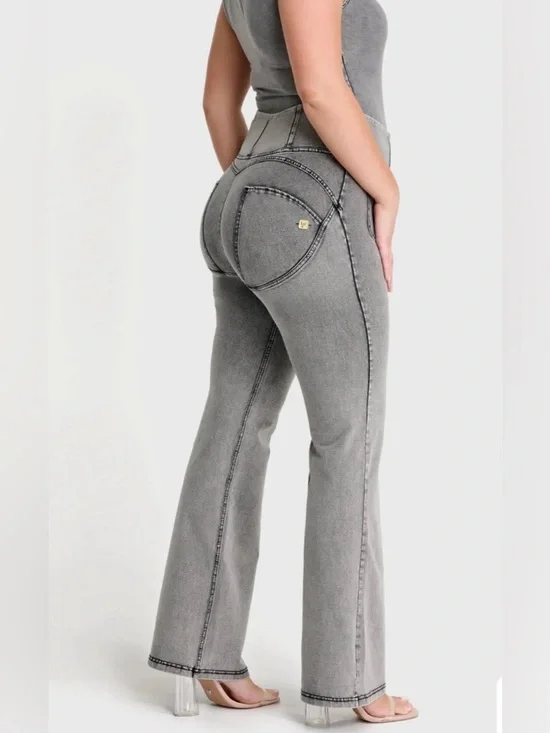 Freddy WRUP Super High Waisted Flare Jeans - Picture 2 of 13